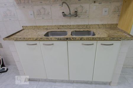 Apartamento à venda com 130m², 3 quartos e 2 vagasCozinha