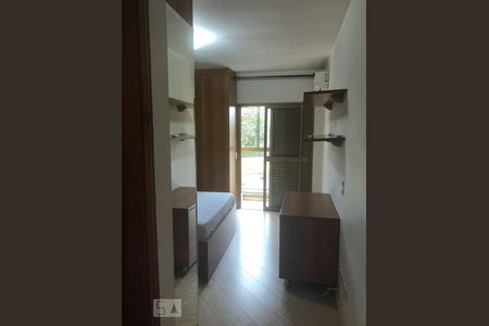 Casa à venda com 128m², 3 quartos e 4 vagas Casa à venda com 128m², 3 quartos e 4 vagasSuíte