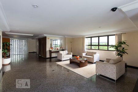 Apartamento à venda com 71m², 2 quartos e 2 vagasHall social