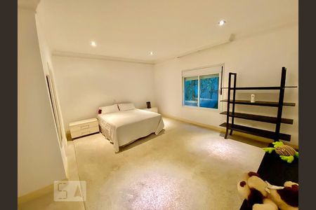 Casa à venda com 871m², 5 quartos e 6 vagas Casa à venda com 871m², 5 quartos e 6 vagasSuíte 2