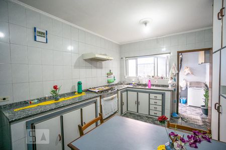 Casa à venda com 280m², 6 quartos e 8 vagasCozinha