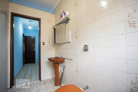 Casa à venda com 280m², 6 quartos e 8 vagasBanheiro social