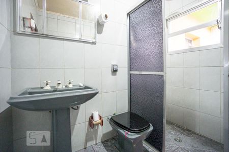 Casa à venda com 280m², 6 quartos e 8 vagasBanheiro social