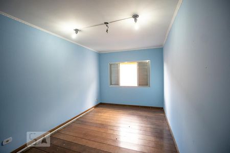 Casa à venda com 280m², 6 quartos e 8 vagasQuarto 02 casa fundos