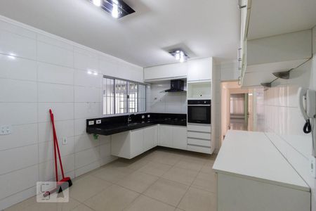 Casa para alugar com 300m², 8 quartos e 2 vagasCozinha