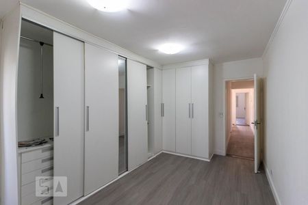 Casa para alugar com 300m², 8 quartos e 2 vagasQuarto