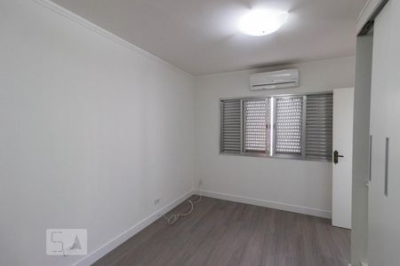 Casa para alugar com 300m², 8 quartos e 2 vagasQuarto
