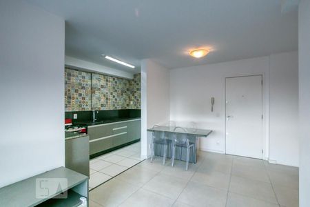 Sala de apartamento para alugar com 2 quartos, 69m² em Campina do Siqueira, Curitiba
