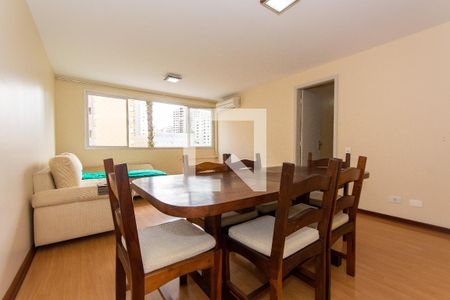 Sala de apartamento para alugar com 3 quartos, 78m² em Cabral, Curitiba
