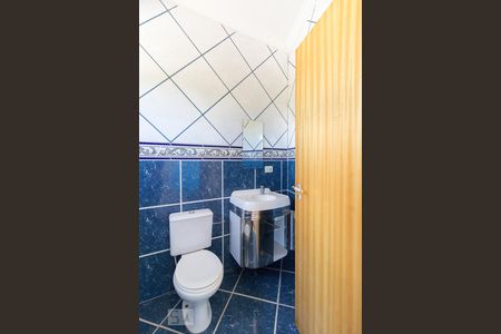 Casa à venda com 300m², 5 quartos e 8 vagas Casa à venda com 300m², 5 quartos e 8 vagasBanheiro