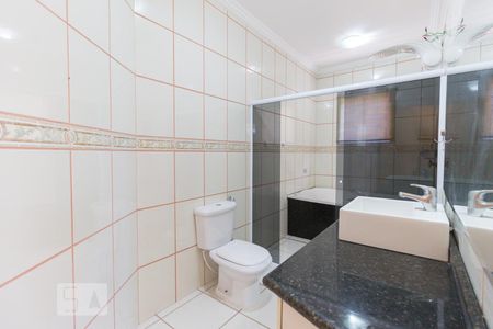 Casa à venda com 300m², 5 quartos e 8 vagas Casa à venda com 300m², 5 quartos e 8 vagasBanheiro