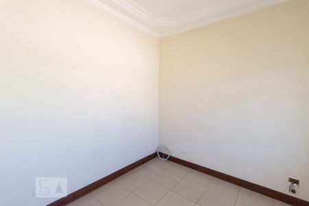 Casa à venda com 300m², 5 quartos e 8 vagas Casa à venda com 300m², 5 quartos e 8 vagasEscritório