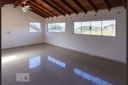 Casa à venda com 300m², 5 quartos e 8 vagas Casa à venda com 300m², 5 quartos e 8 vagasCobertura