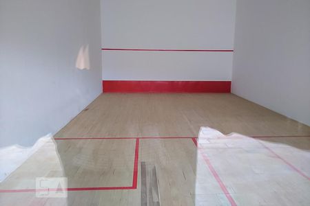 Apartamento para alugar com 128m², 2 quartos e 2 vagasÁrea comum - Quadra de Squash