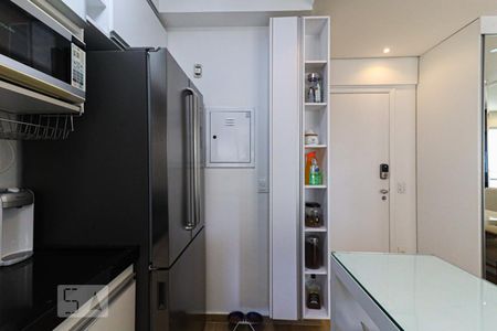 Cozinha de apartamento à venda com 1 quarto, 45m² em Campo Belo, São Paulo