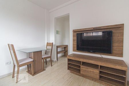 Sala de apartamento para alugar com 1 quarto, 50m² em Novo Mundo, Curitiba