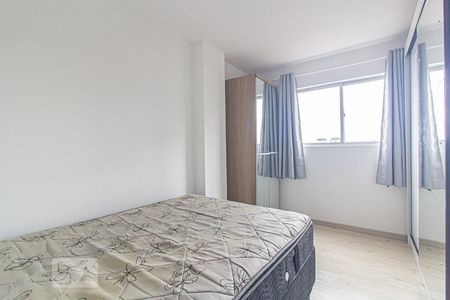 Quarto 1 de apartamento para alugar com 1 quarto, 50m² em Novo Mundo, Curitiba