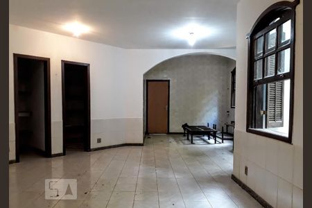 Casa à venda com 466m², 4 quartos e 4 vagas