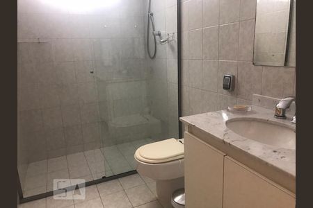 Casa à venda com 700m², 4 quartos e 3 vagasBanheiro