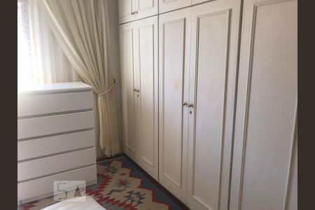 Casa à venda com 700m², 4 quartos e 3 vagasCloset