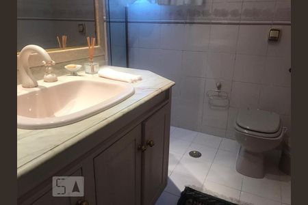 Casa à venda com 700m², 4 quartos e 3 vagasBanheiro