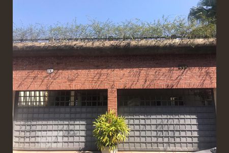 Casa à venda com 700m², 4 quartos e 3 vagasFachada