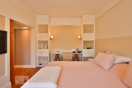 Apartamento à venda com 277m², 4 quartos e 3 vagas Apartamento à venda com 277m², 4 quartos e 3 vagasSuíte