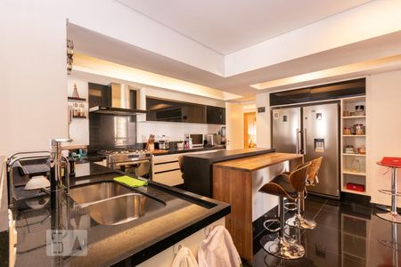Apartamento à venda com 277m², 4 quartos e 3 vagas Apartamento à venda com 277m², 4 quartos e 3 vagasCozinha