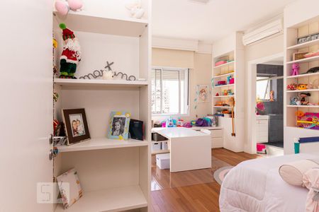 Apartamento à venda com 277m², 4 quartos e 3 vagas Apartamento à venda com 277m², 4 quartos e 3 vagasQuarto 2
