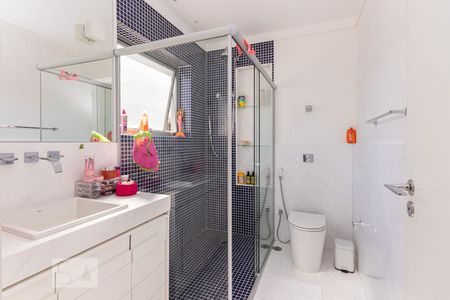 Apartamento à venda com 277m², 4 quartos e 3 vagas Apartamento à venda com 277m², 4 quartos e 3 vagasBanheiro do quarto 2