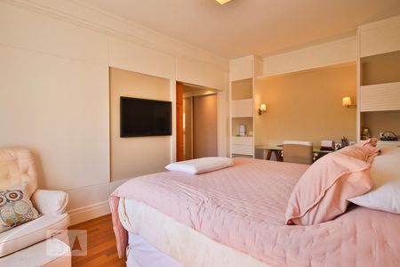 Apartamento à venda com 277m², 4 quartos e 3 vagas Apartamento à venda com 277m², 4 quartos e 3 vagasSuíte