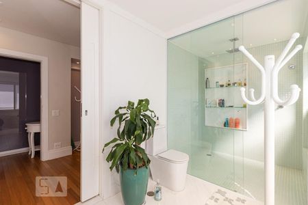 Apartamento à venda com 277m², 4 quartos e 3 vagas Apartamento à venda com 277m², 4 quartos e 3 vagasSuíte