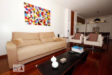 Sala. de apartamento para alugar com 3 quartos, 160m² em Copacabana, Rio de Janeiro