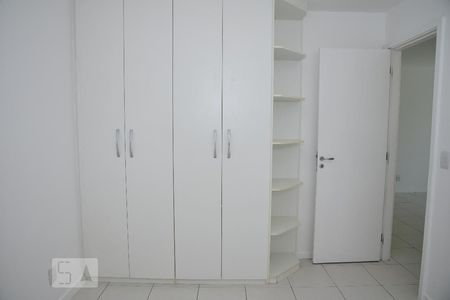 Quarto 1 de apartamento para alugar com 2 quartos, 77m² em Barra da Tijuca, Rio de Janeiro