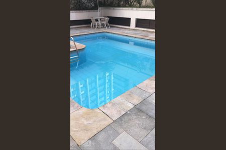 Apartamento à venda com 540m², 4 quartos e 4 vagas Apartamento à venda com 540m², 4 quartos e 4 vagasÁrea comum - Piscina