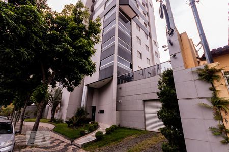 Apartamento à venda com 135m², 4 quartos e 3 vagas Apartamento à venda com 135m², 4 quartos e 3 vagasFachada