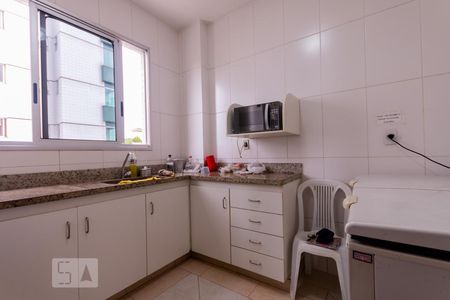Apartamento à venda com 135m², 4 quartos e 3 vagas Apartamento à venda com 135m², 4 quartos e 3 vagasÁrea Comum - Cozinha