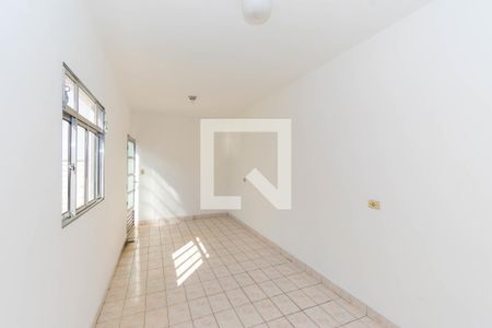 Casa à venda com 450m², 4 quartos e 5 vagas Casa à venda com 450m², 4 quartos e 5 vagasQuarto de Serviço 2