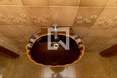 Casa à venda com 450m², 4 quartos e 5 vagas Casa à venda com 450m², 4 quartos e 5 vagasLavabo