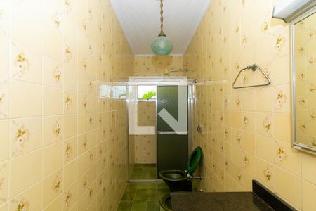 Casa à venda com 450m², 4 quartos e 5 vagas Casa à venda com 450m², 4 quartos e 5 vagasBanheiro da Suíte 1