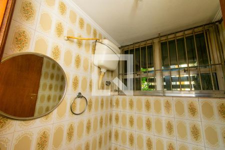 Casa à venda com 450m², 4 quartos e 5 vagas Casa à venda com 450m², 4 quartos e 5 vagasLavabo - Garagem