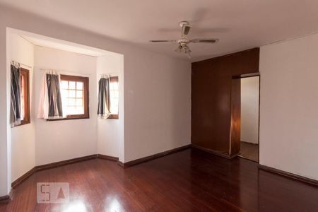 Casa à venda com 200m², 4 quartos e 1 vagaQuarto 4 - Suíte