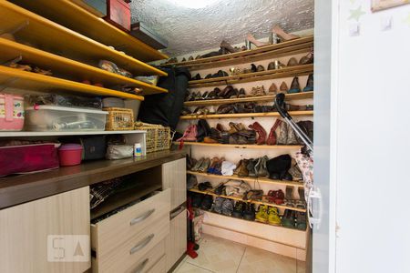 Casa à venda com 320m², 3 quartos e 4 vagasCloset do Quarto 2