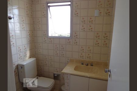 banheiro de apartamento para alugar com 2 quartos, 57m² em Vila Firmiano Pinto, São Paulo