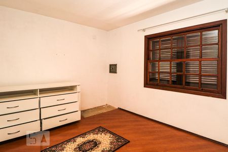 Casa à venda com 349m², 4 quartos e 2 vagas Casa à venda com 349m², 4 quartos e 2 vagasQuarto