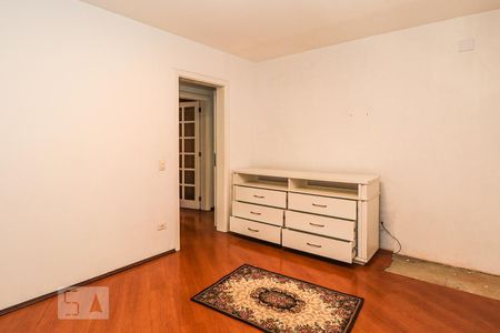 Casa à venda com 349m², 4 quartos e 2 vagas Casa à venda com 349m², 4 quartos e 2 vagasQuarto