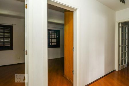 Casa à venda com 349m², 4 quartos e 2 vagas
