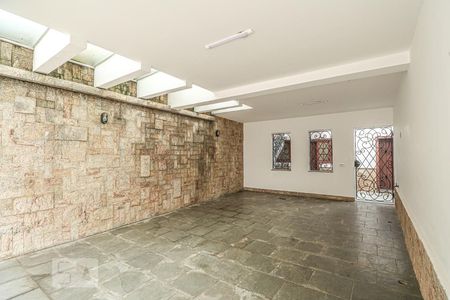 Casa à venda com 349m², 4 quartos e 2 vagas Casa à venda com 349m², 4 quartos e 2 vagasGaragem