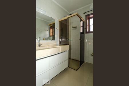 Casa à venda com 349m², 4 quartos e 2 vagas Casa à venda com 349m², 4 quartos e 2 vagasBanheiro