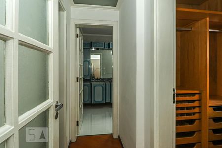 Casa à venda com 349m², 4 quartos e 2 vagas Casa à venda com 349m², 4 quartos e 2 vagasBanheiro